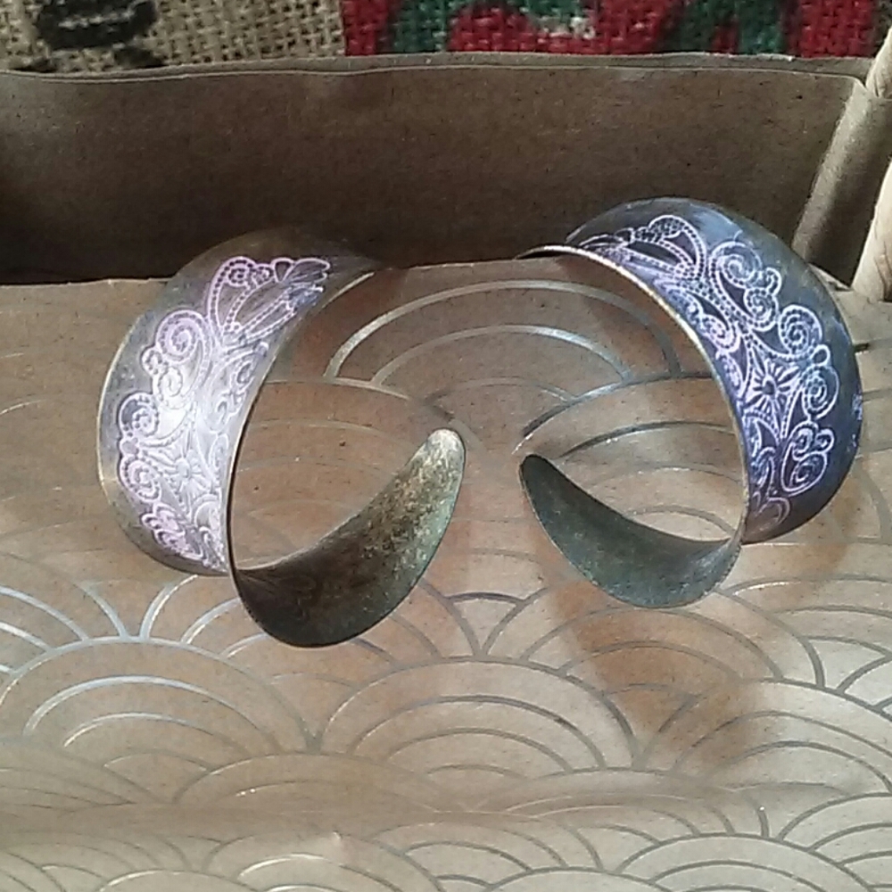 Antique bronze metal hoops